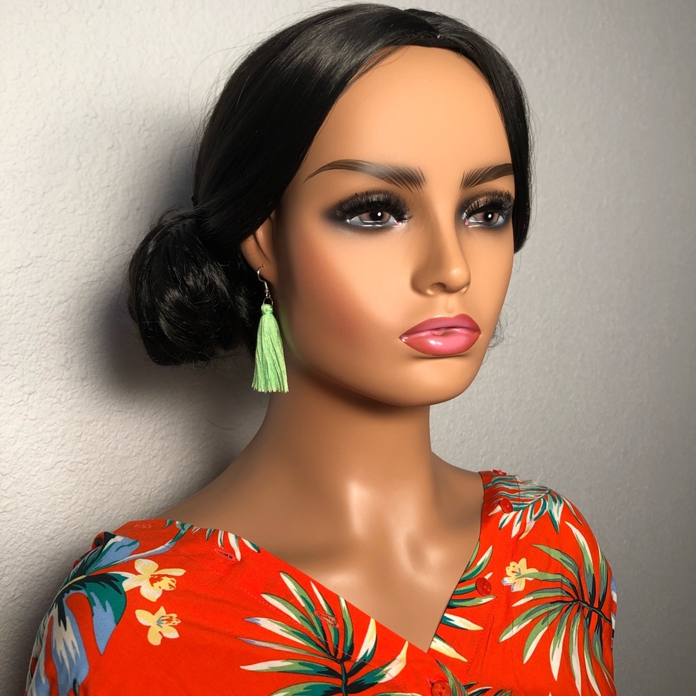 🦋 Handmade Neon Green Tassel Earrings 🦋 - Picture 4 of 8